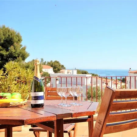 Apartment Grifeu Llanca - Barneda Llanca